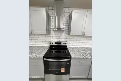 2301 N 39th Lane, Phoenix, AZ 85009 - Photo 11