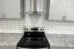 2301 N 39th Ln, Phoenix, AZ 85009 - Photo 11