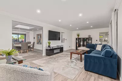 8344 E Hazelwood Street, Scottsdale, AZ 85251 - Photo 11