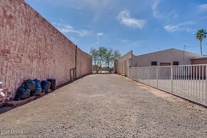 236 W Coolidge Avenue, Coolidge, AZ 85128 - Photo 7