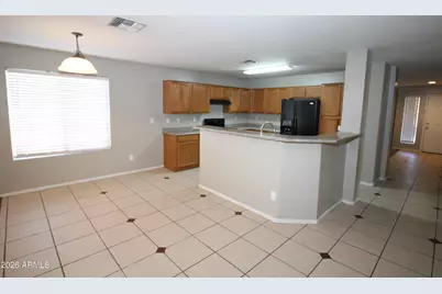 2127 W Burgess Lane, Phoenix, AZ 85041 - Photo 7