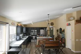 6101 S 4 Peaks Pl, Chandler, AZ 85249 - Photo 9