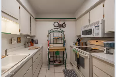 13068 N 100th Avenue, Sun City, AZ 85351 - Photo 9