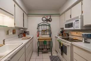 13068 N 100th Ave, Sun City, AZ 85351 - Photo 9