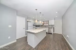 3331 W Del Monico Ln, Phoenix, AZ 85051 - Photo 9