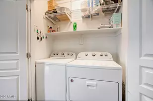 2989 N 44th St, Phoenix, AZ 85018 - Photo 11