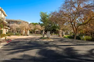 2989 N 44th St, Phoenix, AZ 85018 - Photo 13