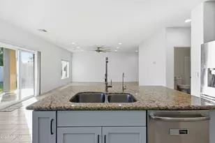 627 W Kerry Ln, Phoenix, AZ 85027 - Photo 25