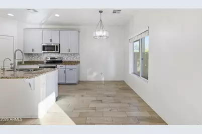 627 W Kerry Lane, Phoenix, AZ 85027 - Photo 23