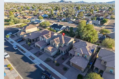 627 W Kerry Lane, Phoenix, AZ 85027 - Photo 11