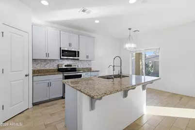 627 W Kerry Lane, Phoenix, AZ 85027 - Photo 17