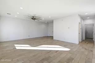 627 W Kerry Ln, Phoenix, AZ 85027 - Photo 13