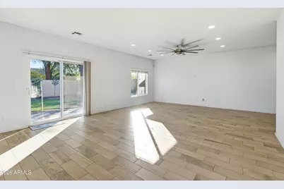 627 W Kerry Lane, Phoenix, AZ 85027 - Photo 15