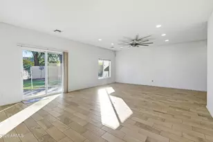 627 W Kerry Ln, Phoenix, AZ 85027 - Photo 15