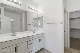 627 W Kerry Ln, Phoenix, AZ 85027 - Photo 41