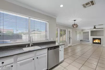 1272 W Swan Court, Chandler, AZ 85286 - Photo 7