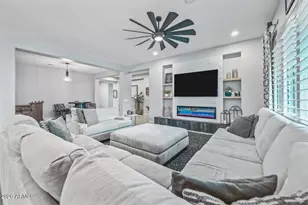 28077 N 100th Dr, Peoria, AZ 85383 - Photo 13