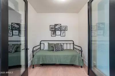 291 N Washington Street, Chandler, AZ 85225 - Photo 17