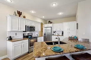 17472 N Goldwater Dr, Surprise, AZ 85374 - Photo 13