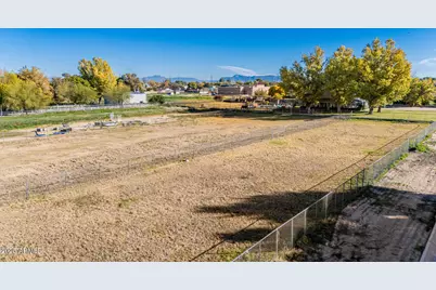 Xxx E Appleby Road #-, Gilbert, AZ 85298 - Photo 17