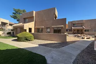 10828 N Biltmore Dr, Phoenix, AZ 85029 - Photo 1