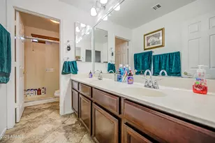 7419 S 25th Dr, Phoenix, AZ 85041 - Photo 13