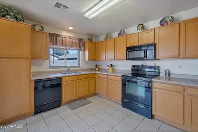 43568 W Bedford Drive, Maricopa, AZ 85138 - Photo 9