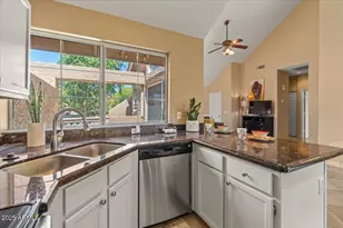 1633 E Lakeside Dr, Gilbert, AZ 85234 - Photo 13