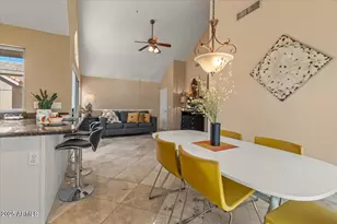 1633 E Lakeside Dr, Gilbert, AZ 85234 - Photo 9