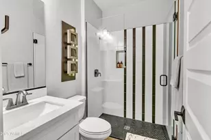 3240 E Bryce Ln, Phoenix, AZ 85050 - Photo 29