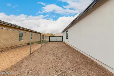 9455 W Pineveta Drive, Arizona City, AZ 85123 - Photo 29