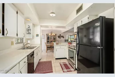 9474 E Sun Lakes Boulevard N, Sun Lakes, AZ 85248 - Photo 11