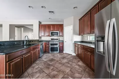 11127 N 161st Avenue, Surprise, AZ 85379 - Photo 9