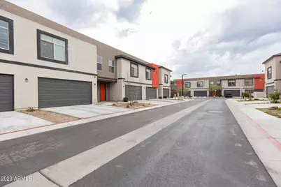 2950 N 38th Street #6, Phoenix, AZ 85018 - Photo 1