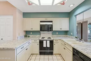 7956 E Pepper Tree Ln, Scottsdale, AZ 85250 - Photo 11