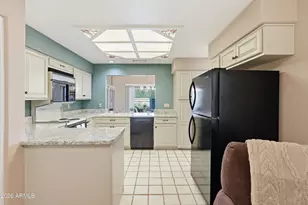 7956 E Pepper Tree Ln, Scottsdale, AZ 85250 - Photo 5