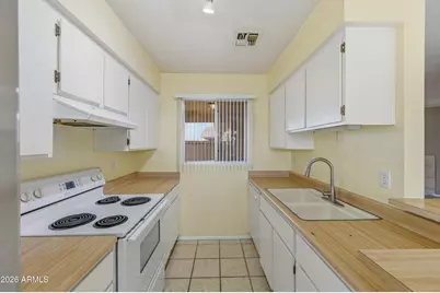 501 W Yukon Drive #Unit 4, Phoenix, AZ 85027 - Photo 13