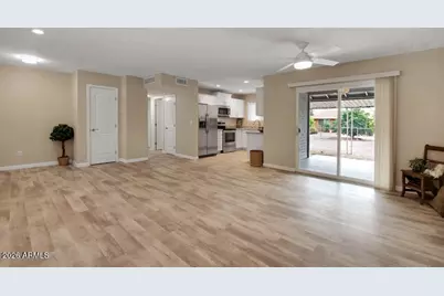 10337 W Monterosa Drive, Sun City, AZ 85351 - Photo 5