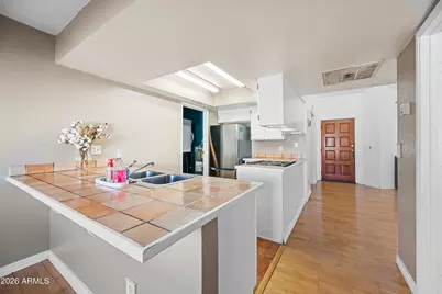 2020 W Union Hills Drive #211, Phoenix, AZ 85027 - Photo 9