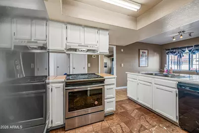 2020 W Union Hills Drive #211, Phoenix, AZ 85027 - Photo 11