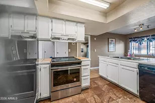 2020 W Union Hills Dr, Phoenix, AZ 85027 - Photo 11