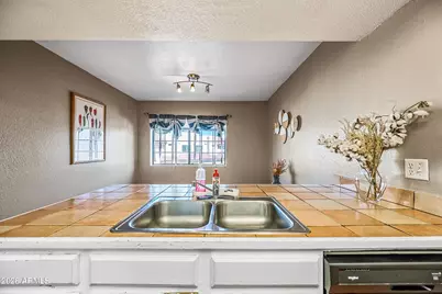 2020 W Union Hills Drive #211, Phoenix, AZ 85027 - Photo 13