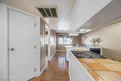 2020 W Union Hills Drive #211, Phoenix, AZ 85027 - Photo 9