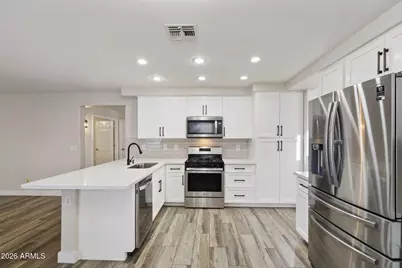 1883 W Falcon Drive, Chandler, AZ 85286 - Photo 9