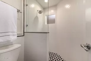 8653 E Royal Palm Rd, Scottsdale, AZ 85258 - Photo 21