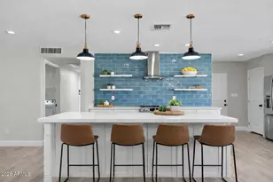 2366 E Becker Ln, Phoenix, AZ 85028 - Photo 3