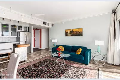 4750 N Central Avenue #J17, Phoenix, AZ 85012 - Photo 7