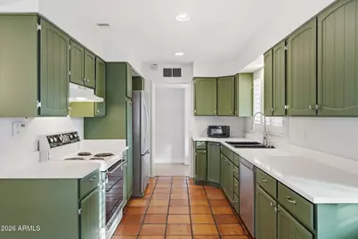 4702 N 30th Place, Phoenix, AZ 85016 - Photo 13