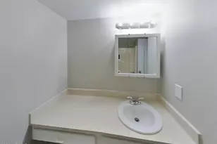 6431 W Hatcher Rd, Glendale, AZ 85302 - Photo 13