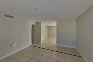 6431 W Hatcher Rd, Glendale, AZ 85302 - Photo 3